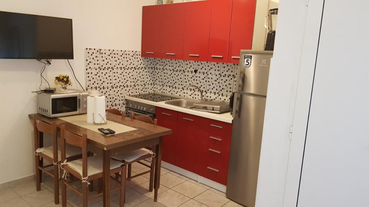 Sunrise Apartment Vir Luaran gambar